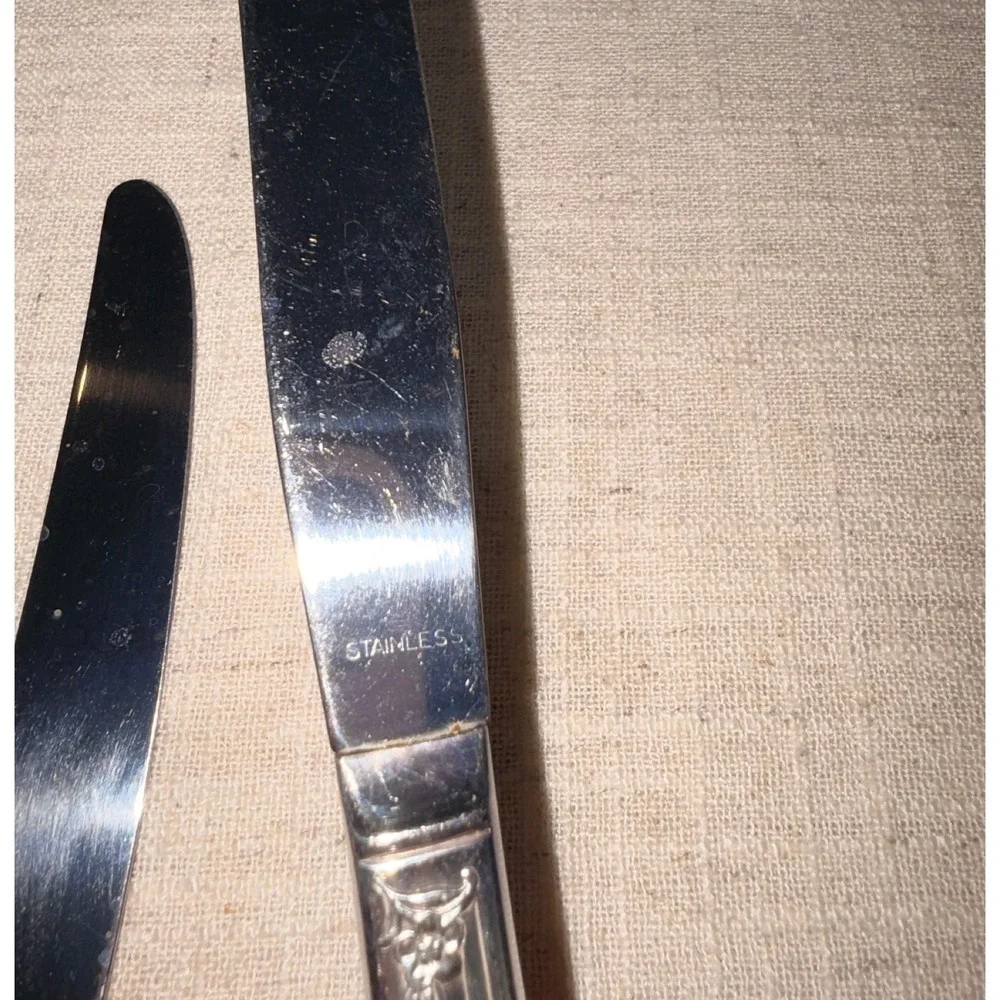 Oneida Damask Rose Silverplate Dinner Knives Stainless Blades Set of 6 Vintage
